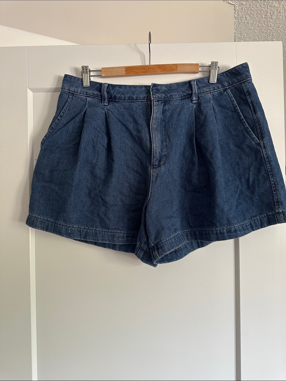 Reitmans Dark Blue Denim Pleated Shorts